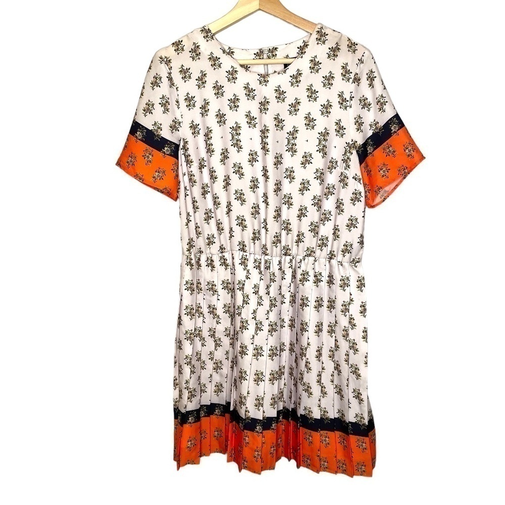 Floral Dress With Pleating 🤍